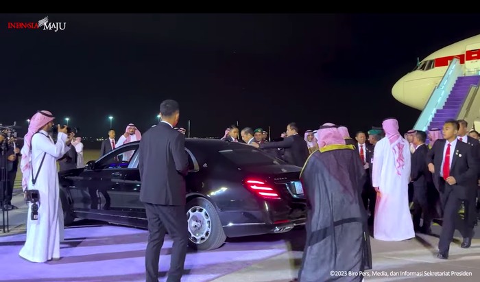 Mercedes-Maybach S 600 Guard - Featured Image
