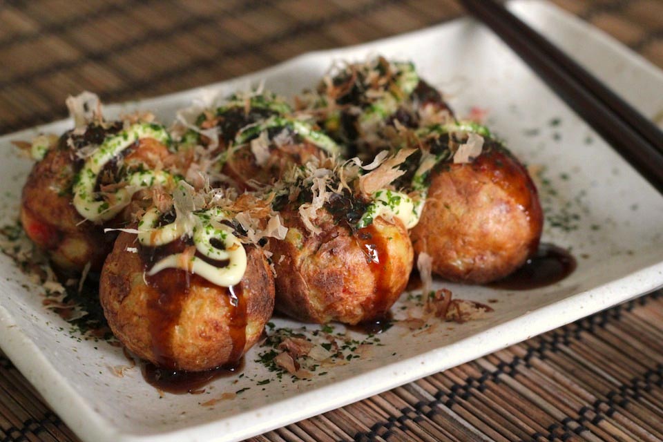 10 Jajanan Kekinian Hits Bernama Unik - Takoyaki