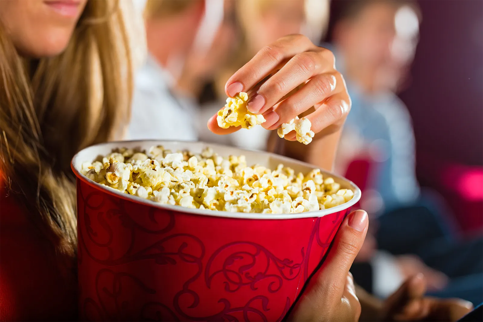 Sejarah Popcorn: Dari Awal Tercipta Hingga Jadi Cemilan Wajib Saat Nonton